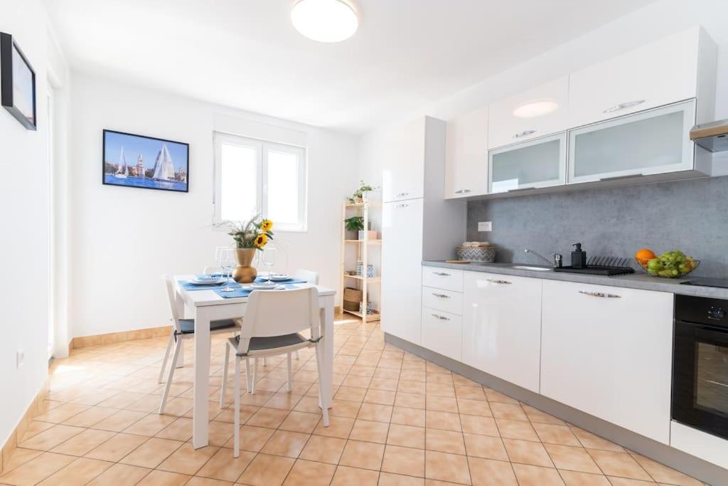 Cozy apartment "Iskra" - 3 bedrooms Zadar Buitenkant foto